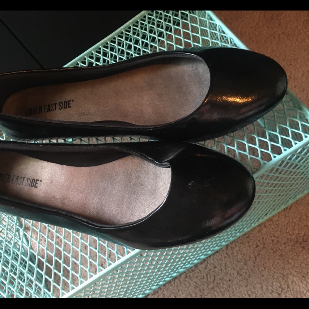 Black patent flats